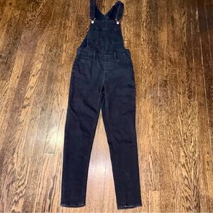 Levi’s skinny Black Denim Overalls size 26